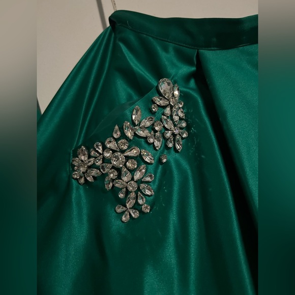 Sherri Hill style# 51587 2 Piece Emerald Green - Picture 2 of 8